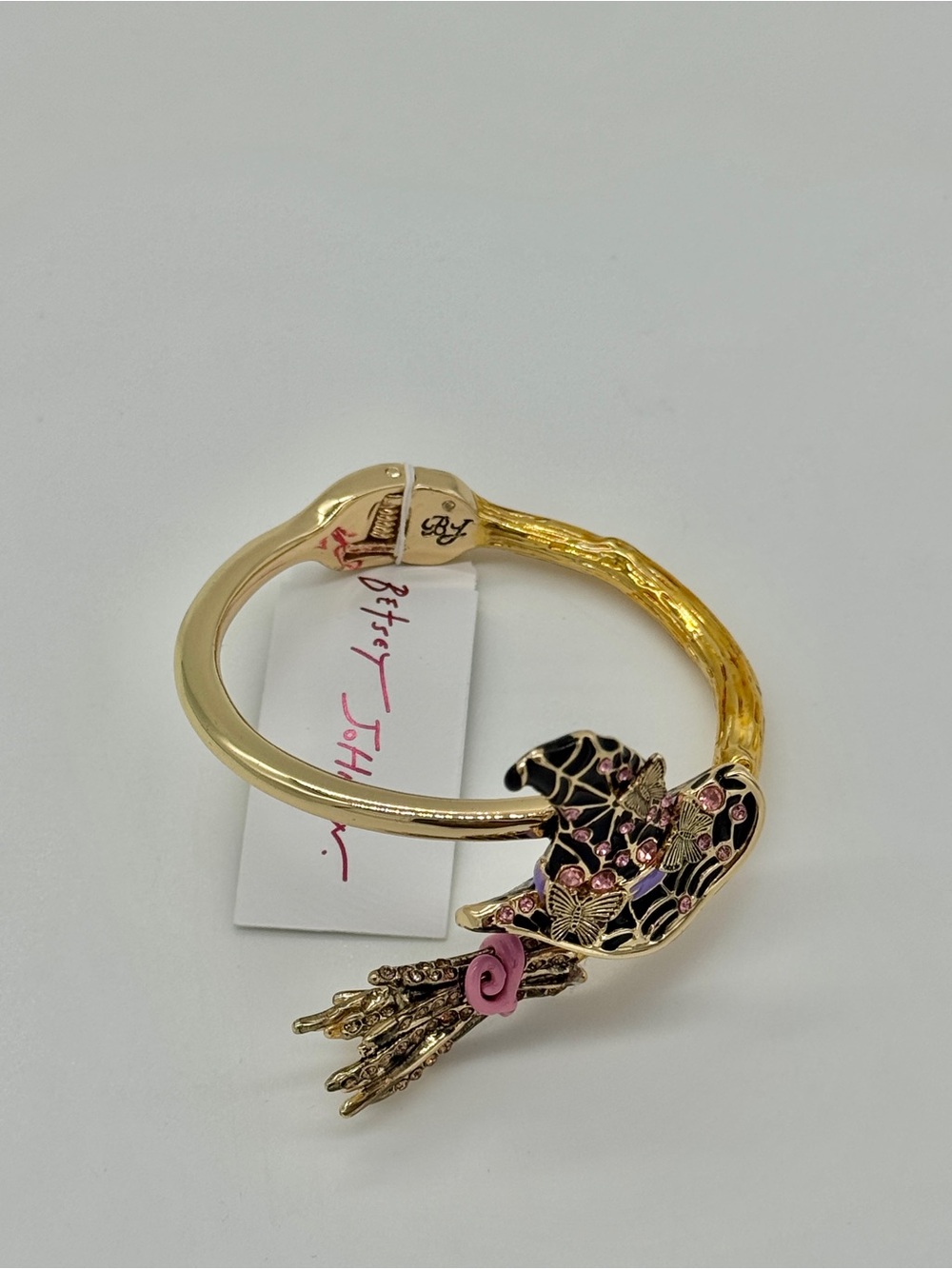 NWT Betsey Johnson Gold-tone Black and Pink Enamel Witch’s Broom & Hat Bracelet
